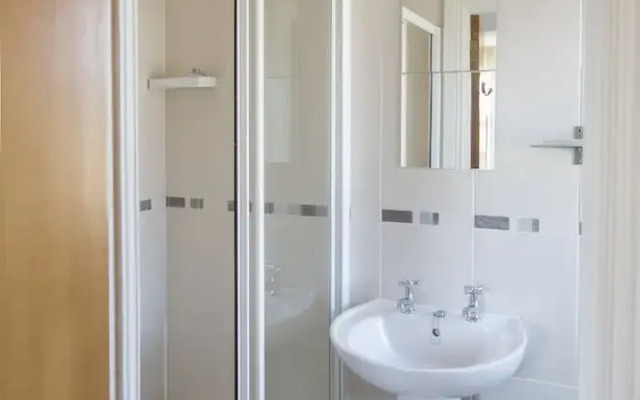 Caravogue House Bed & Breakfast