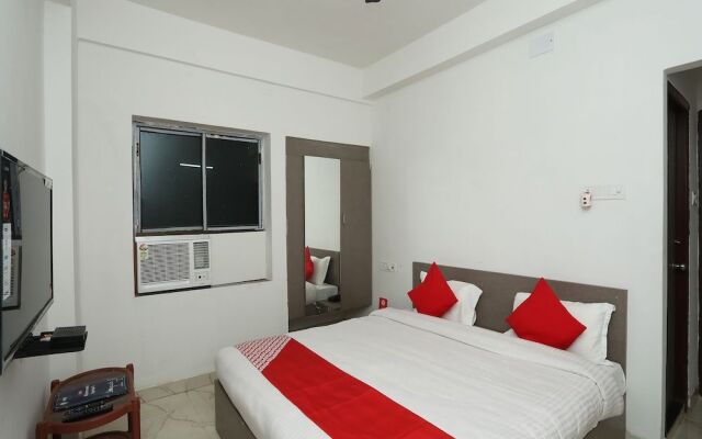 OYO 30698 Hari Om Guest House
