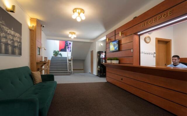 Atlas Hotel Garni