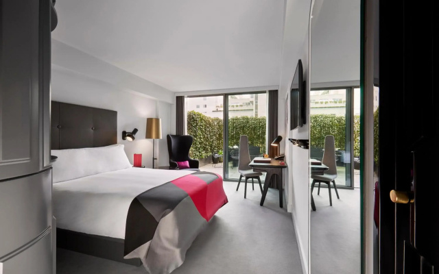 Sea Containers London
