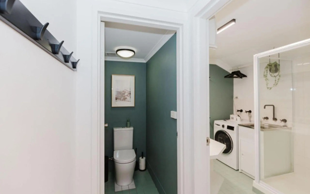 Razorback 13/1 Gippsland Street