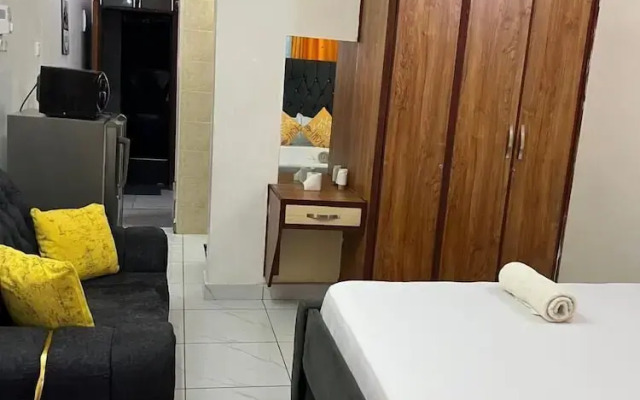 Lux Suites Lakeview Studios  Bamburi