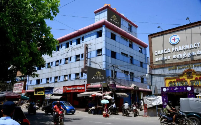 MM Residency Mugappair