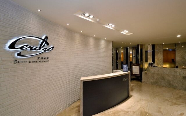 Lees Hotel