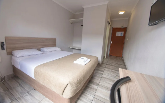 Triple 8 Inn Bangkok by Zen Rooms