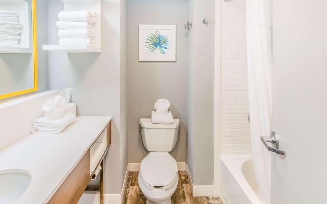 Hampton Inn Pensacola Beach