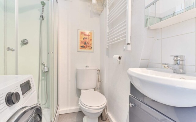 Bright And Spacious Studio Near la Défense