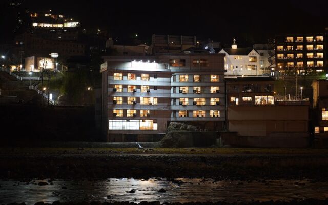 SAKURA River Side Stay Gero Onsen - Hostel