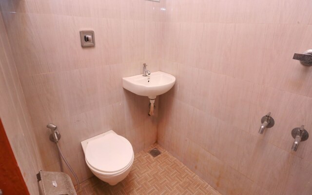 OYO 4706 Chalil Residency