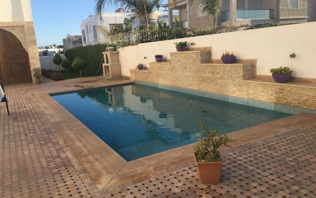 Beach Side Villa With Pool RefN1050