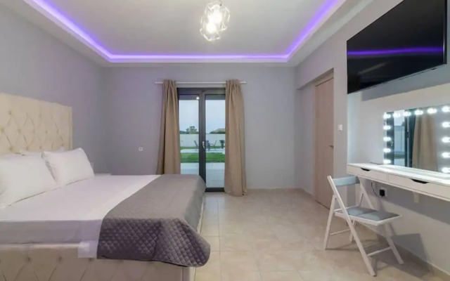 Nimar Luxury Villa - Private Swimming Pool