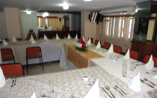 Oro Hotel