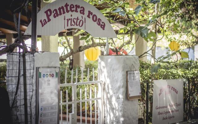 La Pantera Rosa Village