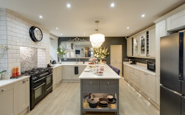 Luxury Georgian Villa 8 Bedrooms Dog Friendly