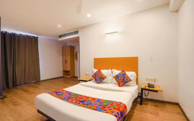OYO Rooms Patrakarpuram Market