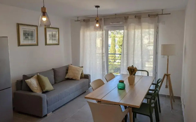 Superbe T2 en résidence avec piscine et parking