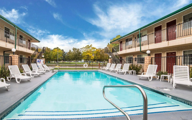 Quality Inn & Suites Minden