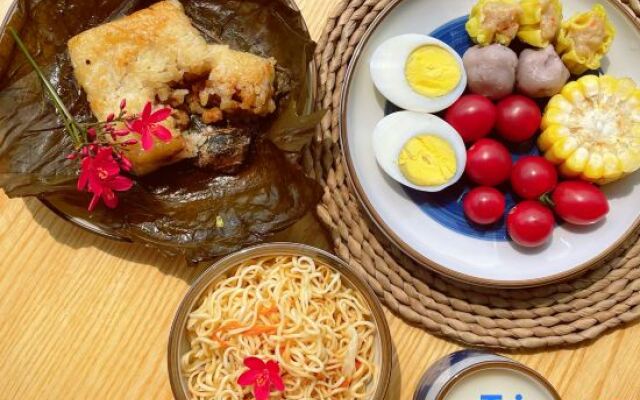 Qushu Midea Luhu Qileyuan Villa