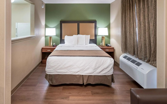 Extended Stay America Suites Tulsa Midtown