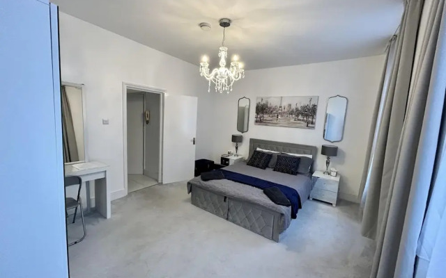 New! Supreme Apartment - Near Tube Station
