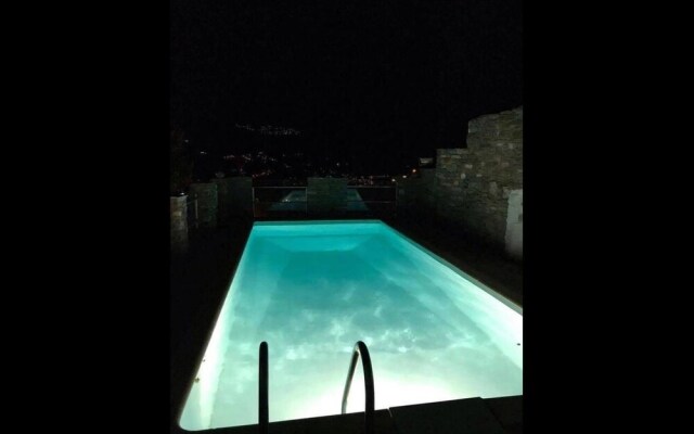 Bright Blue Studio near Stone Tower 1690 • Andros