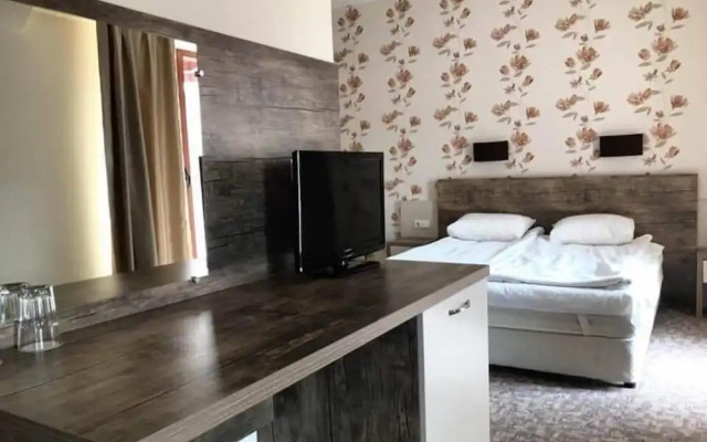 Hotel Lira