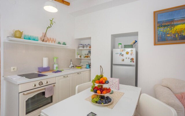 Beautiful Apartment in Rijeka With Wifi and 1 Bedrooms