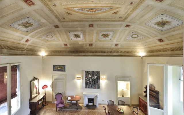 Palazzo Tanari Apartment