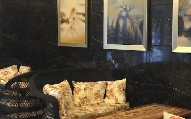Shenzhen Yuehai Business Hotel