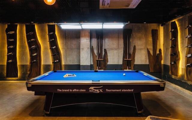 Cozy Front Beach House wid Private Beach