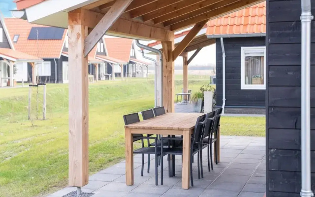 Luxurious Holiday Home With Parking