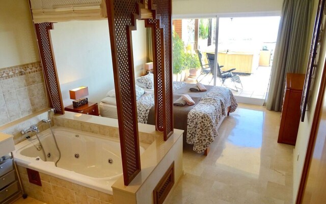 Malibu Mansion - Club La Costa Holiday Home