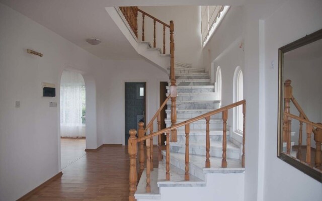 Villa Olivia by Amy Villas