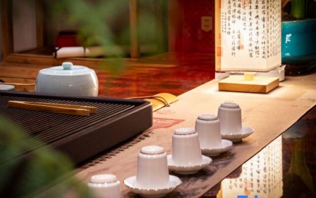 Oukai Impression Hotel (Nanyang Jiangying Airport Binhe Avenue Branch)