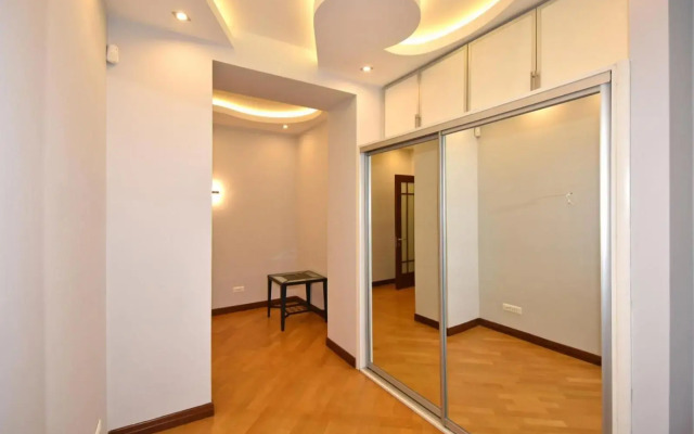 Прекрасная 4-ех комнатная квартира в самом центре