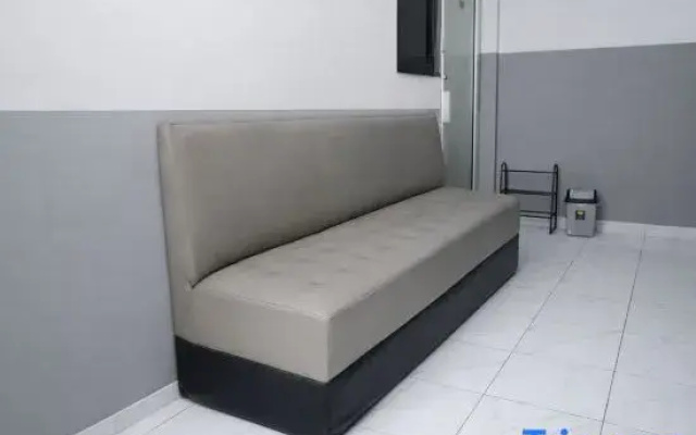 V1 Hotel Near Mangga Besar