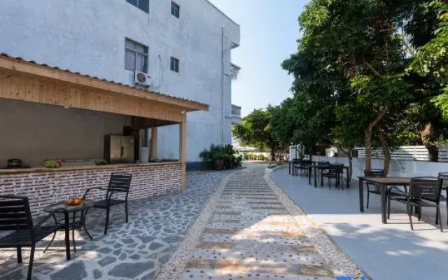 Moyan Light Luxury Sea View Audio-Visual Homestay
