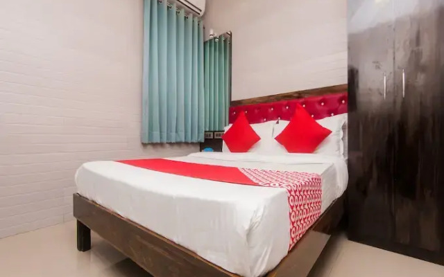 Hotel Plaza by OYO