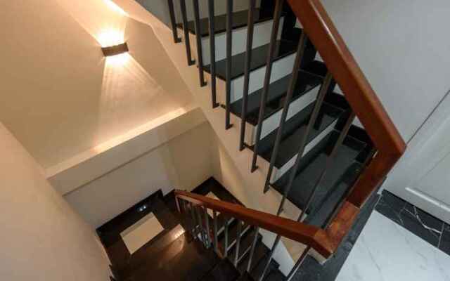 Cozrum Homes - Graceful Corner