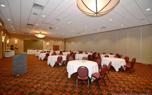 Four Points by Sheraton Bellingham Hotel & Conference Center