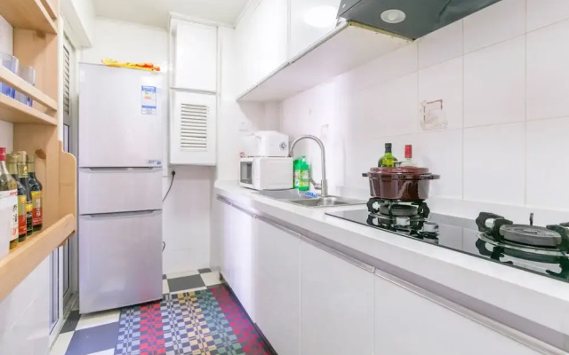 N2haus People Squre 3 bedrooms