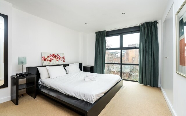 Broadband 2BD City Flat Farringdon Expedia