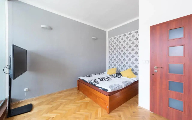 Modern apartment few steps from centre