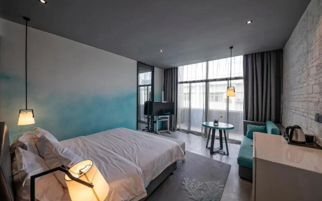 YueLanwan Seaside Resort Hotel