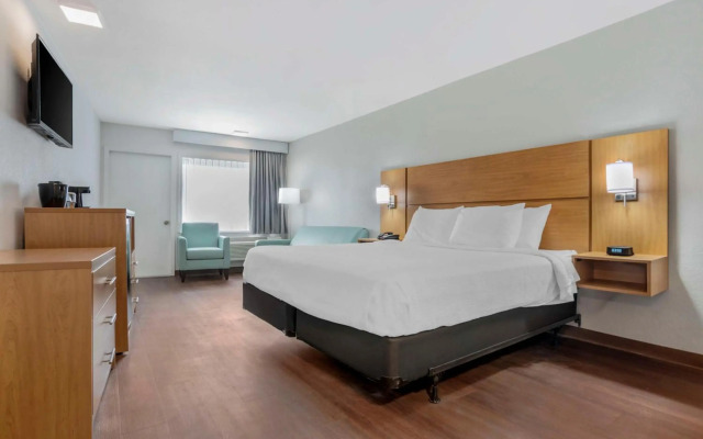 Chateau Beachfront Hotel, A By The Sea Resort