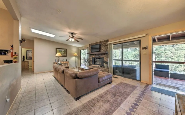 All-season Alto Getaway w/ Fire Pit & Deck!
