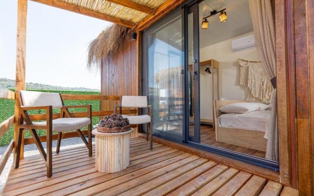 Anda Beach Bistro & Rooms