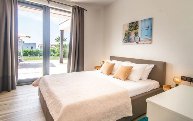 Luxury Villa With Pool and sea View