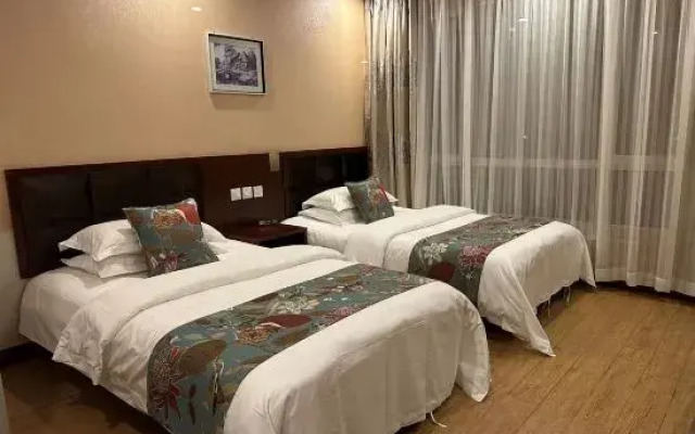 Lumingchun Hotel (Changbai Mountain North Scenic Area Distribution Center)