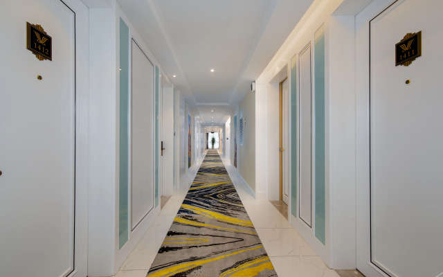 Vienna International Hotel Deng Zhou YingBinGuan